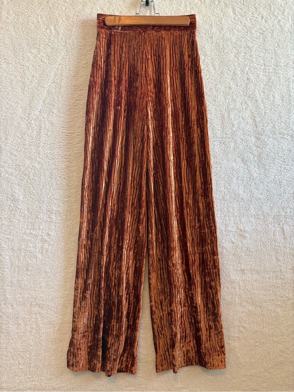 House of CB Maelys Rust Crushed Velvet Wide Leg Trousers Size Small NWT